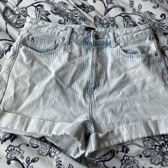 urban outfitters striped shorts - Picture 1 of 2